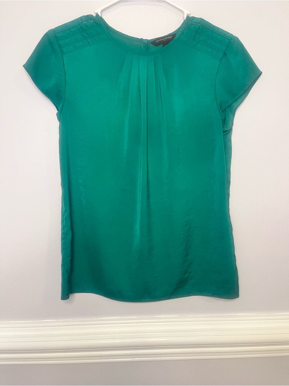 Banana Republic Teal Short-Sleeve Pleated Blouse